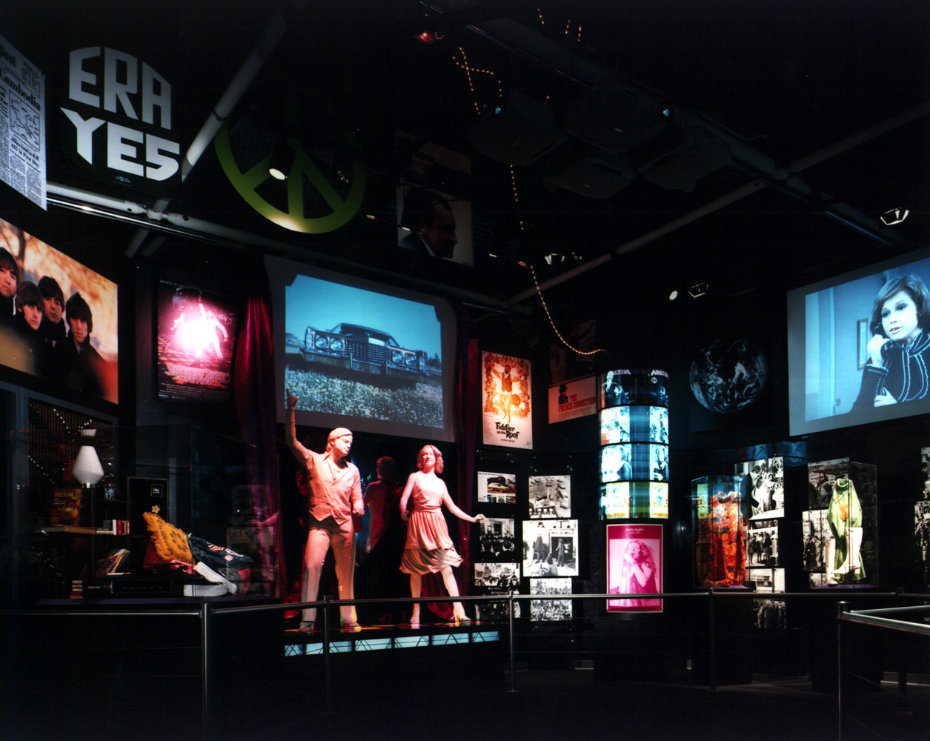 1970S POP CULTURE COMES ALIVE THROUGH THE USE OF MEDIA, MUSIC, NEWS AND COMMERCIALS